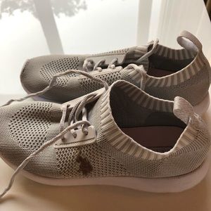 I.S Polo Assn. Mesh Air Light Sneakers!